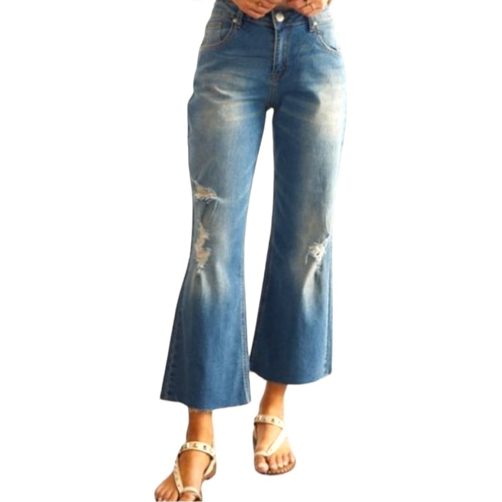 SUSAN Betro Weekend Distressed Straight Cropped Leg Jeans